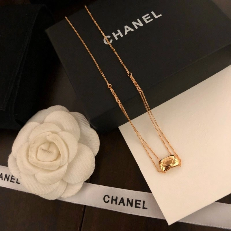 Chanel Necklaces Sophisticated 218923