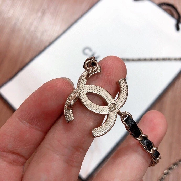 Comfortable Chanel Necklaces 218909