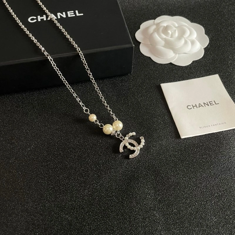 Seasonal Chanel Necklaces 218929