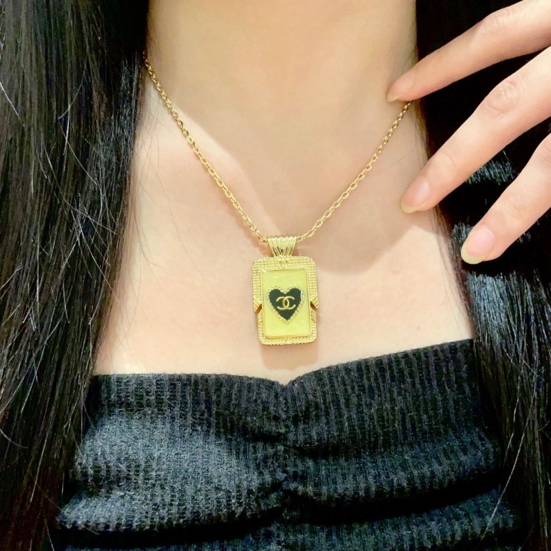 SoftTouch Chanel Necklaces 218902