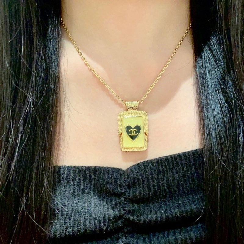 SoftTouch Chanel Necklaces 218902