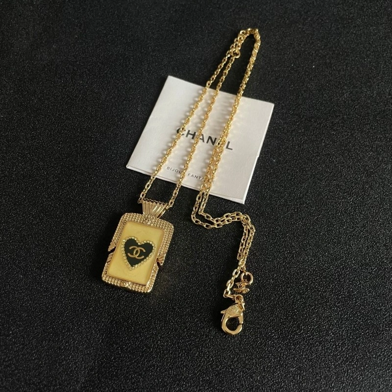 SoftTouch Chanel Necklaces 218902