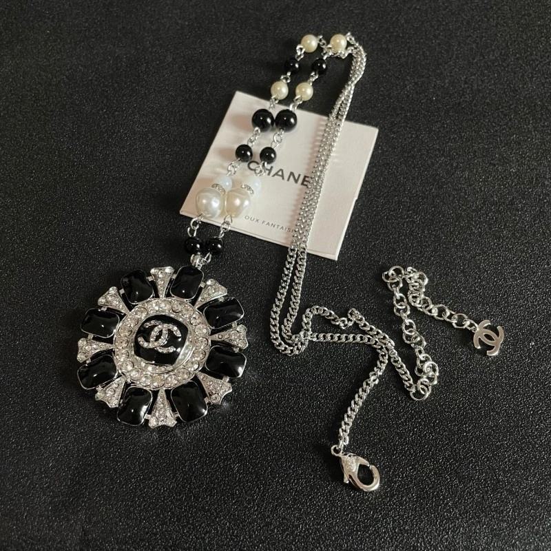 Chanel Necklaces Chic 218917