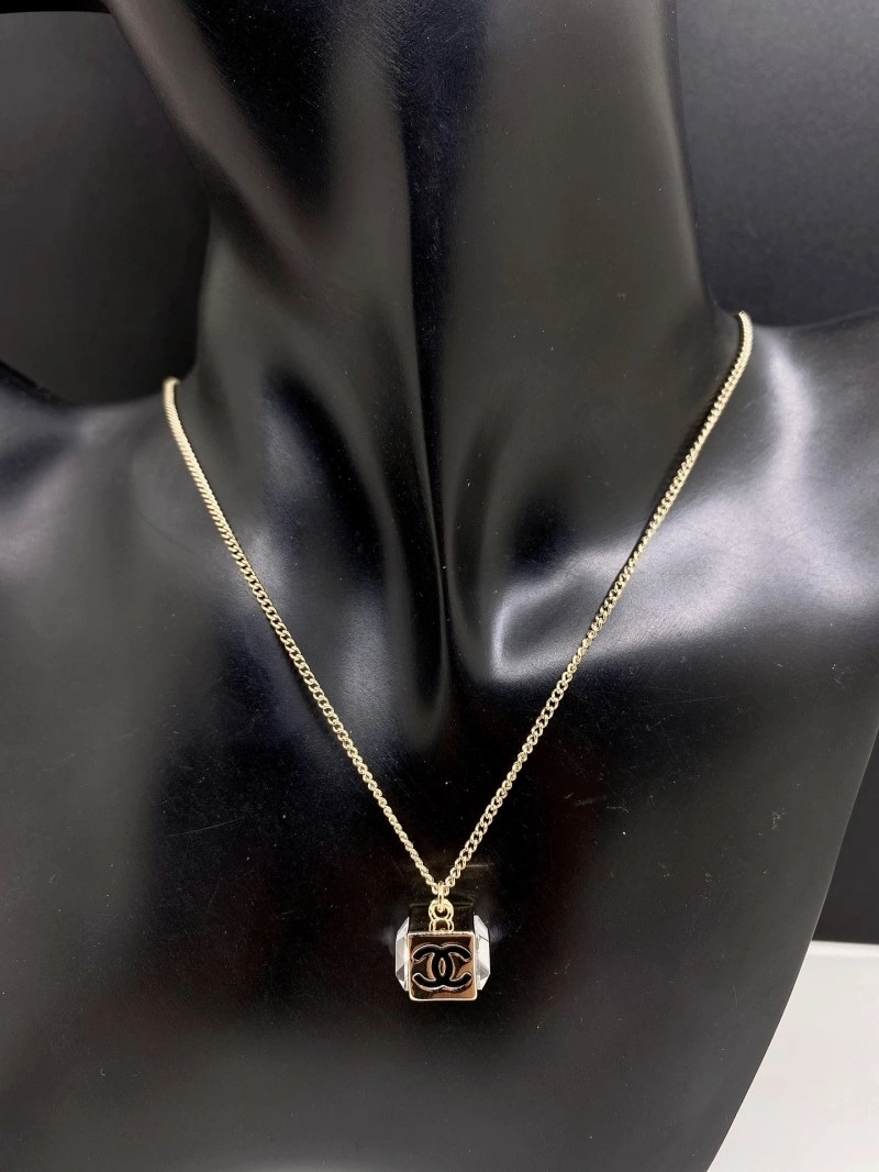 Chanel Necklaces Resilient 218914
