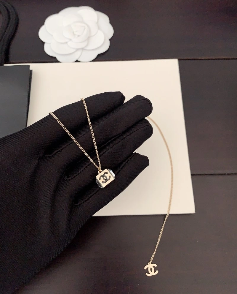 Chanel Necklaces Resilient 218914