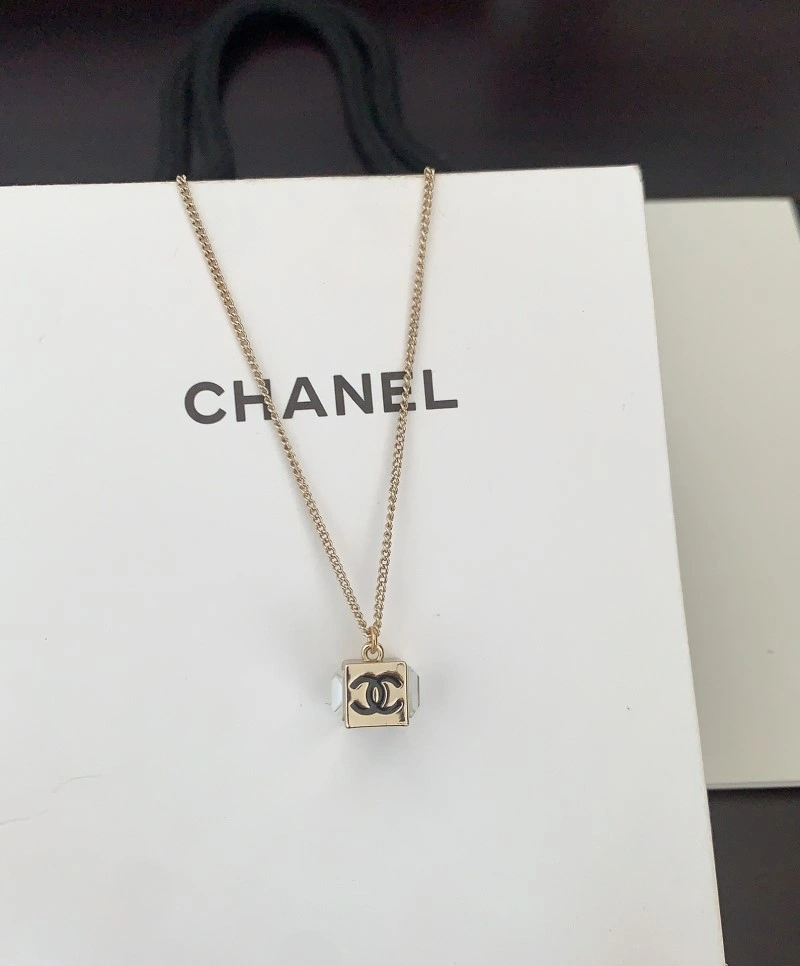 Chanel Necklaces Resilient 218914