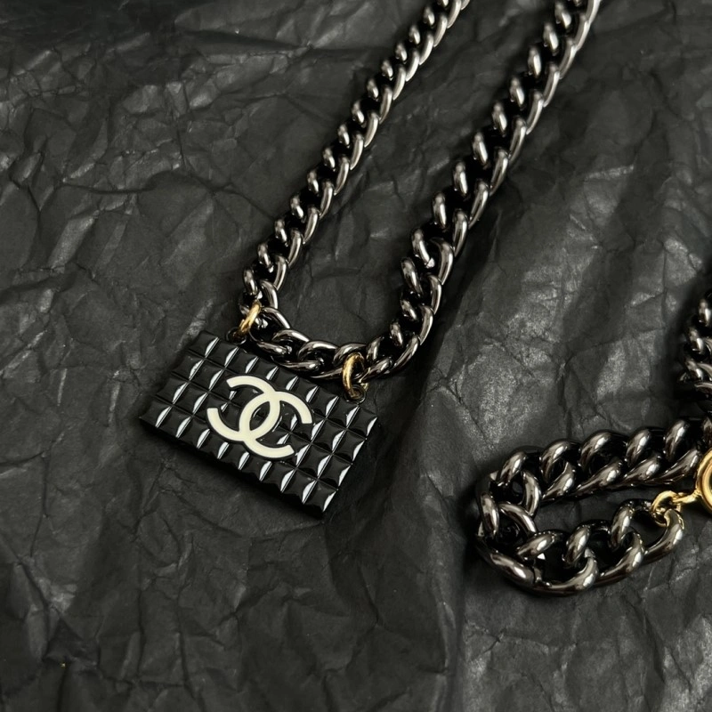Chanel Necklaces Breathable 218911