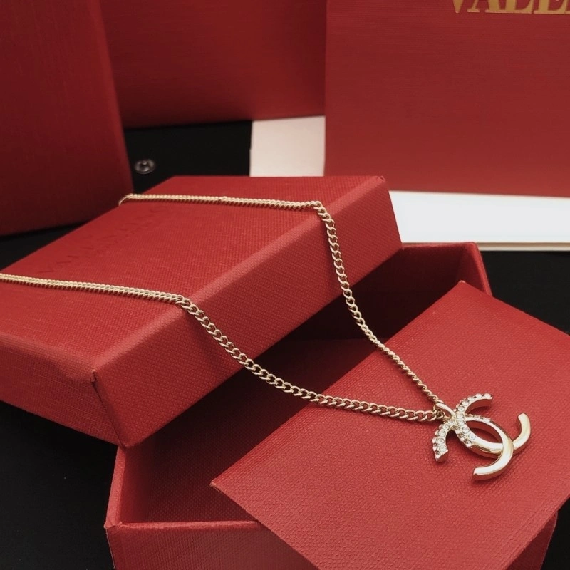 Compact Chanel Necklaces 218892