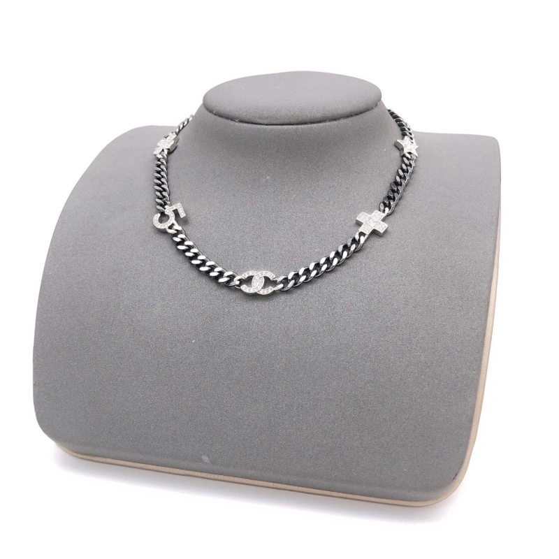 Sleek Chanel Necklaces 218884