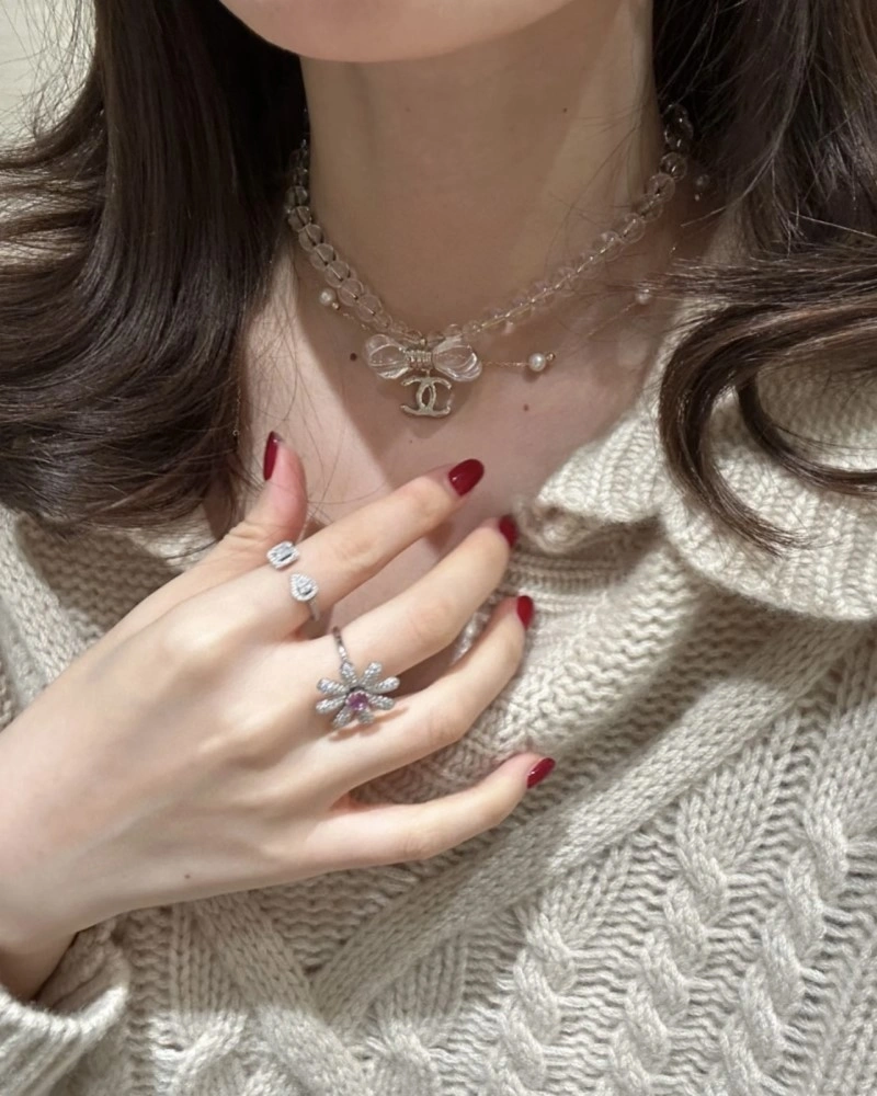 Affordable Chanel Necklaces 218885