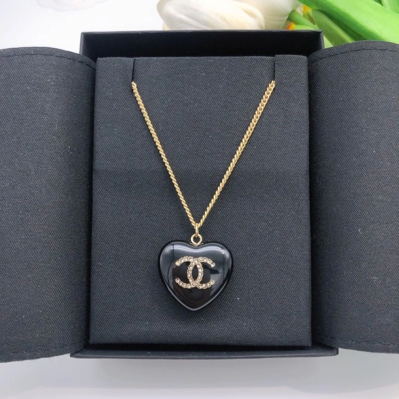 Affordable Chanel Necklaces 218881