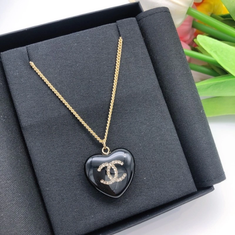 Affordable Chanel Necklaces 218881