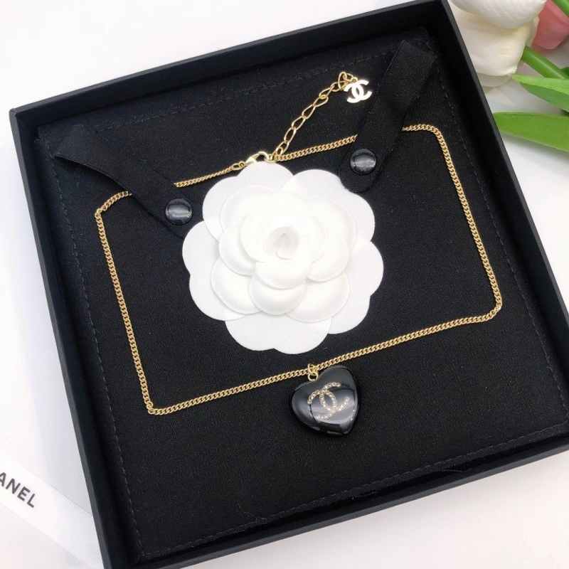 Affordable Chanel Necklaces 218881