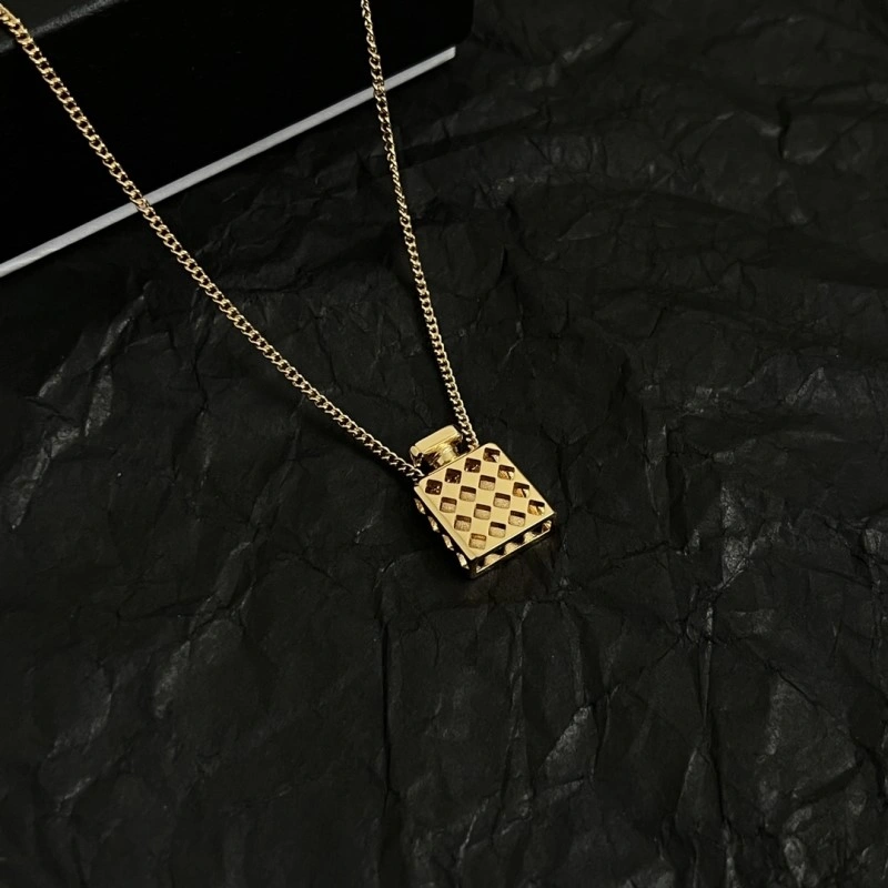 Minimalist Chanel Necklaces 218870