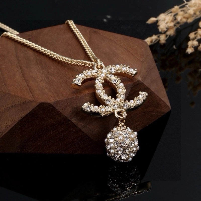 Bold Chanel Necklaces 218868