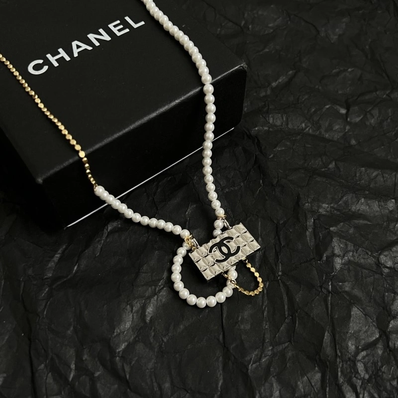 Chanel Necklaces Breathable 218869