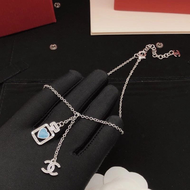Chanel Necklaces Youthful 218916