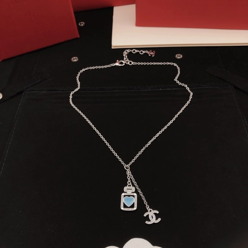 Chanel Necklaces Youthful 218916