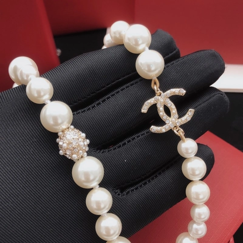 Snug Chanel Necklaces 218859
