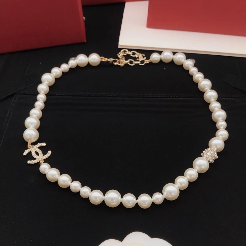 Snug Chanel Necklaces 218859