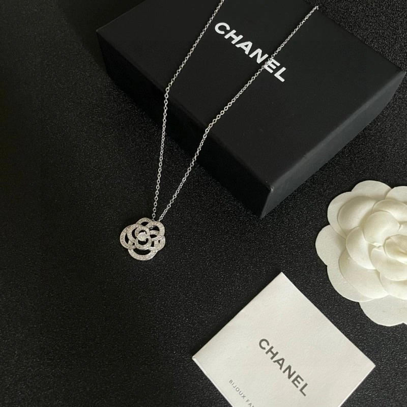 Casual Chanel Necklaces 218854