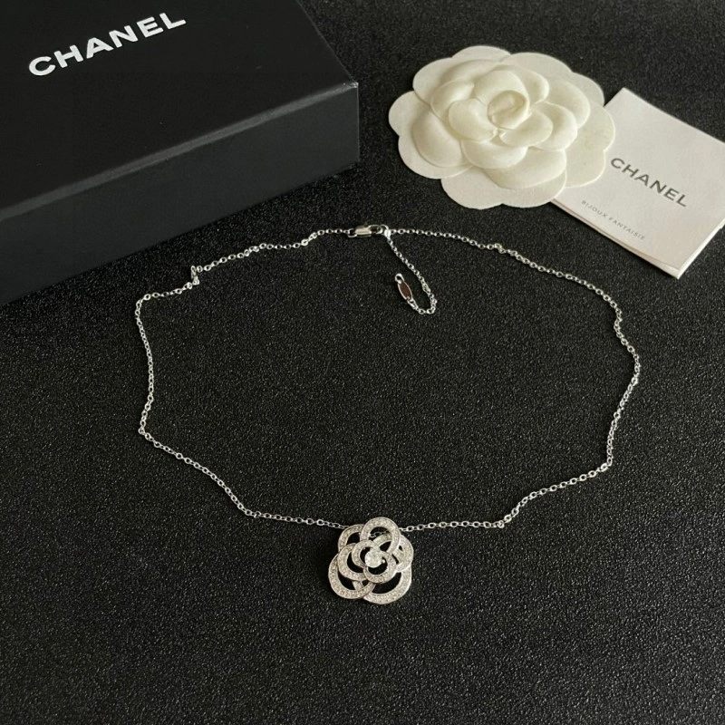 Casual Chanel Necklaces 218854
