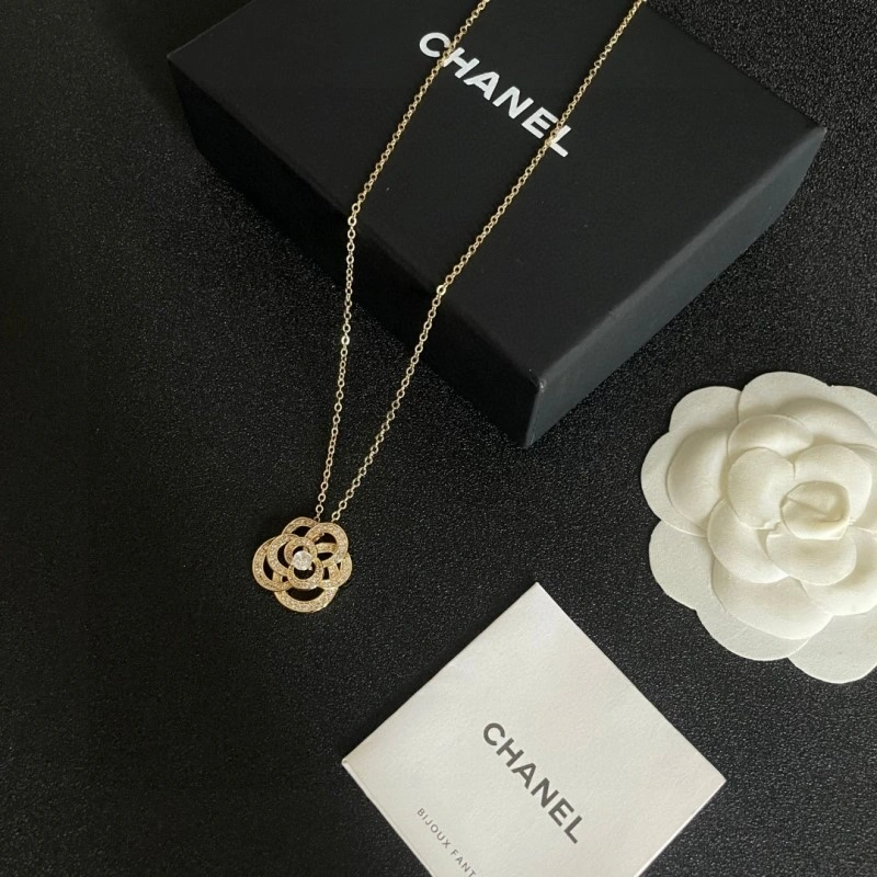 Fashionable Chanel Necklaces 218851
