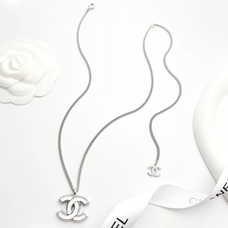 Contemporary Chanel Necklaces 218832