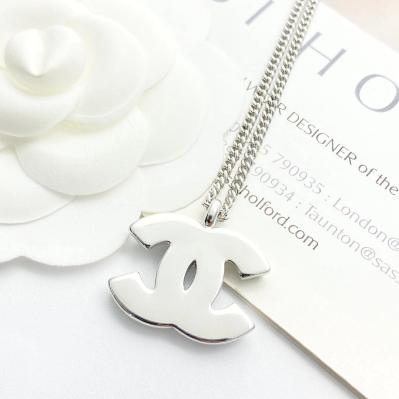 Contemporary Chanel Necklaces 218832