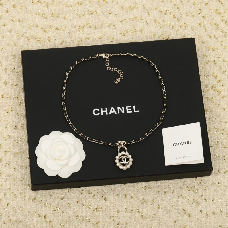 Neat Chanel Necklaces 218829