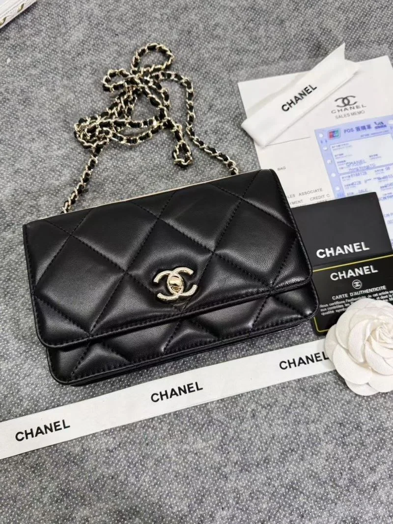 Vibrant Chanel Other Stachel Bags 52880