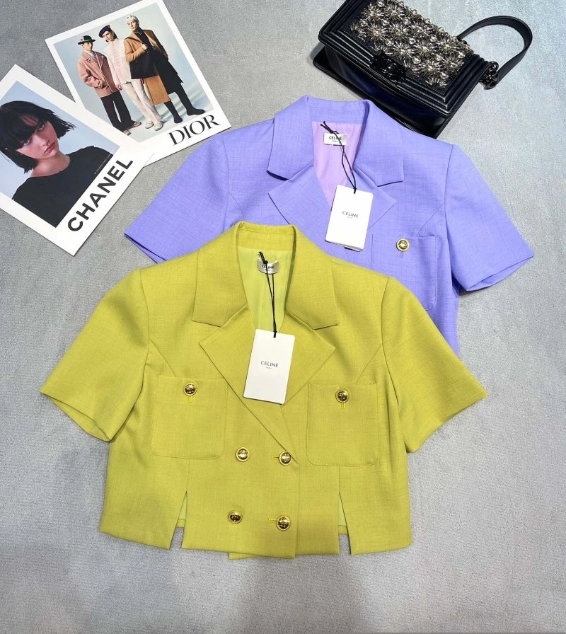 Lightweight Chanel Outwear 109367