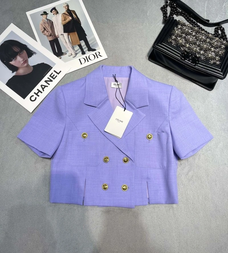 Lightweight Chanel Outwear 109367