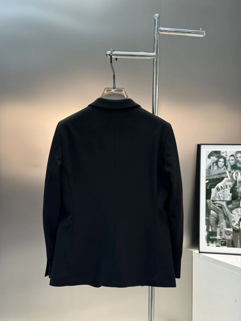 Youthful Chanel Outwear 111372