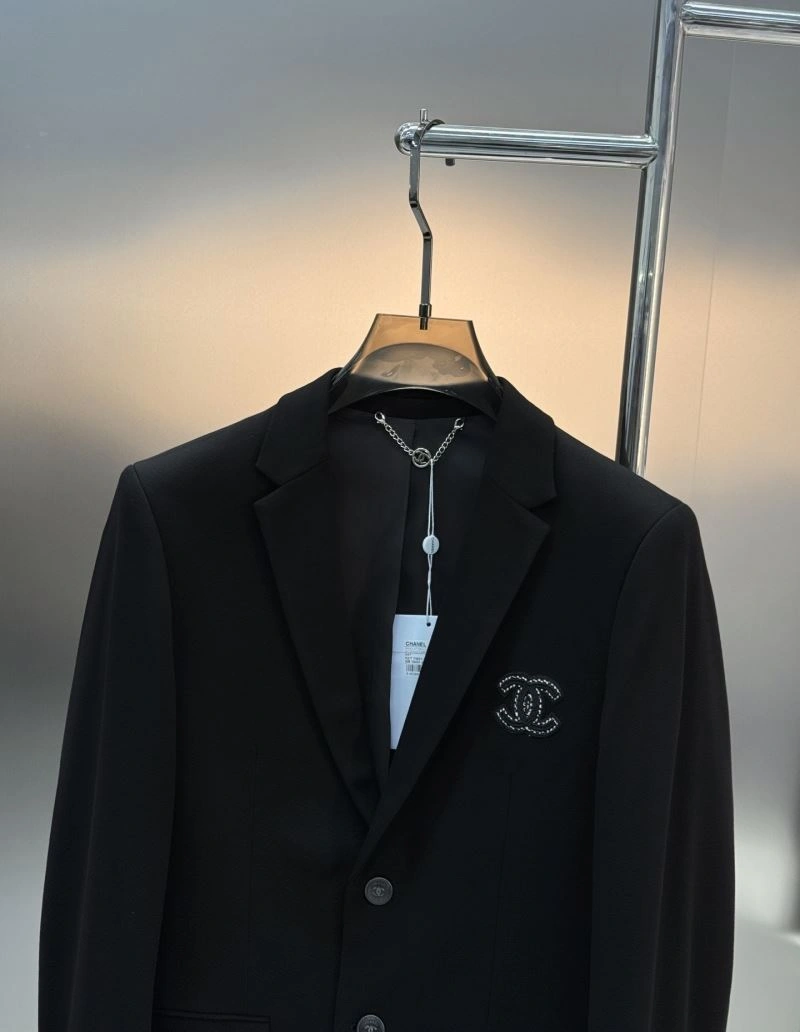 Youthful Chanel Outwear 111372