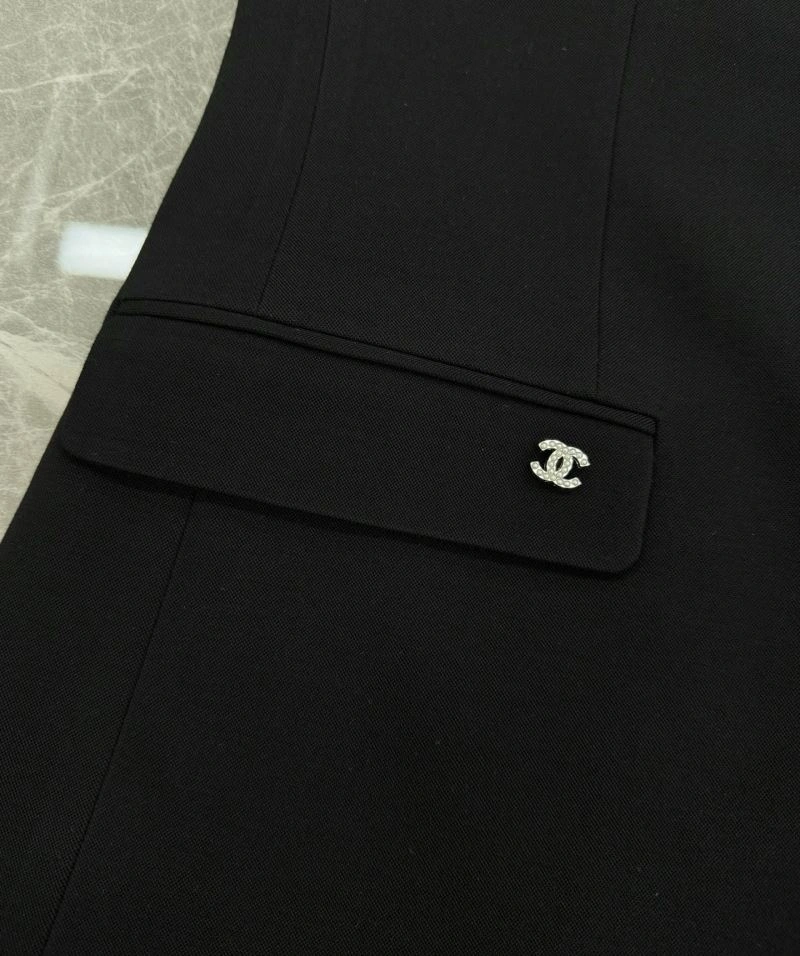 Youthful Chanel Outwear 111372