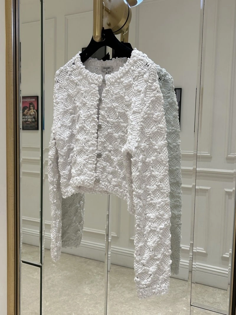 Unisex Chanel Outwear 108840