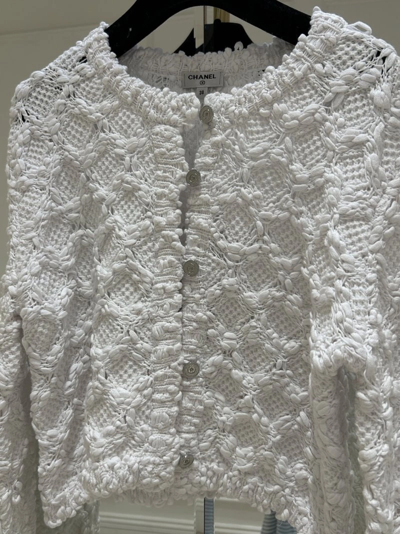 Unisex Chanel Outwear 108840