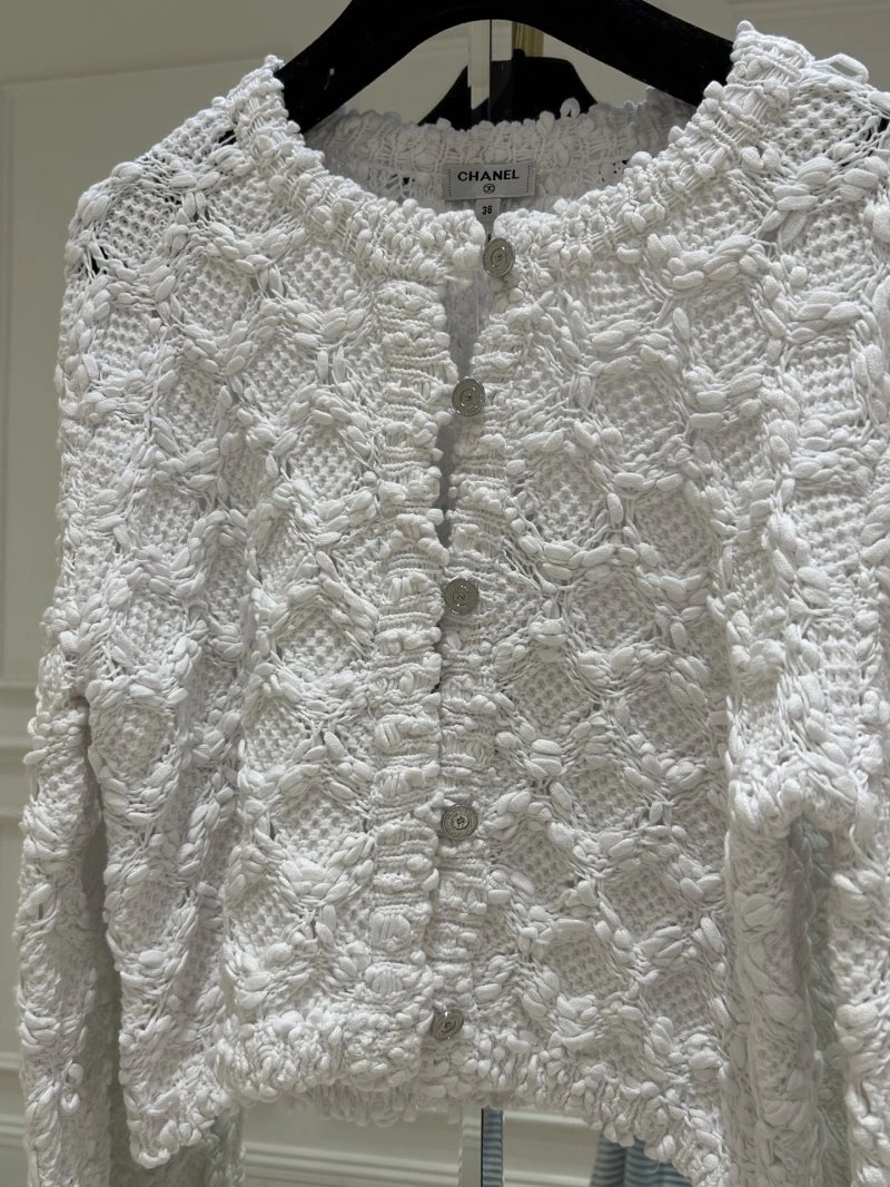 Unisex Chanel Outwear 108840