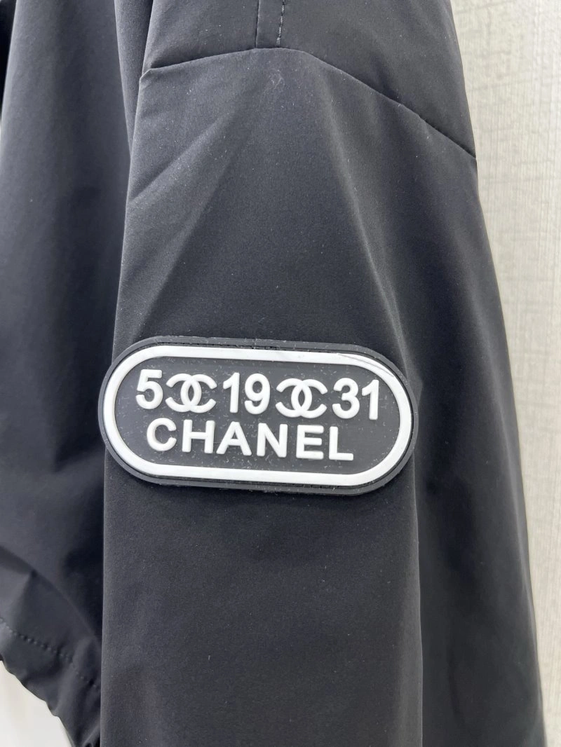 Chanel Outwear Bold 108833