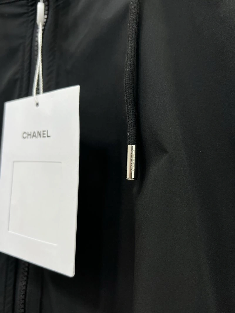 Chanel Outwear Bold 108833
