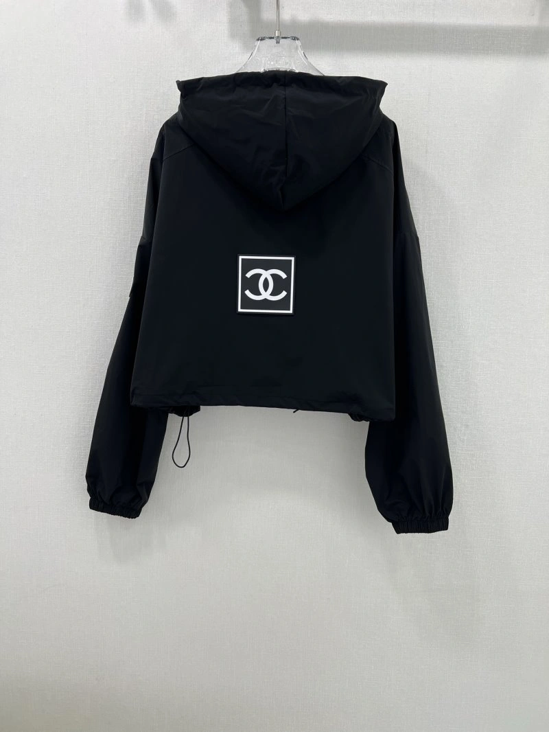 Chanel Outwear Bold 108833