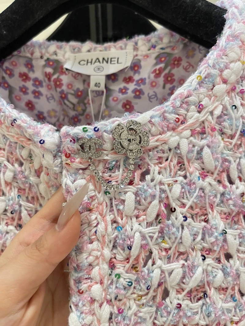 Contemporary Chanel Outwear 108828