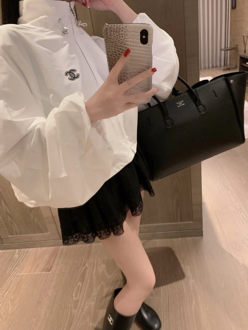 Versatile Chanel Outwear 108832