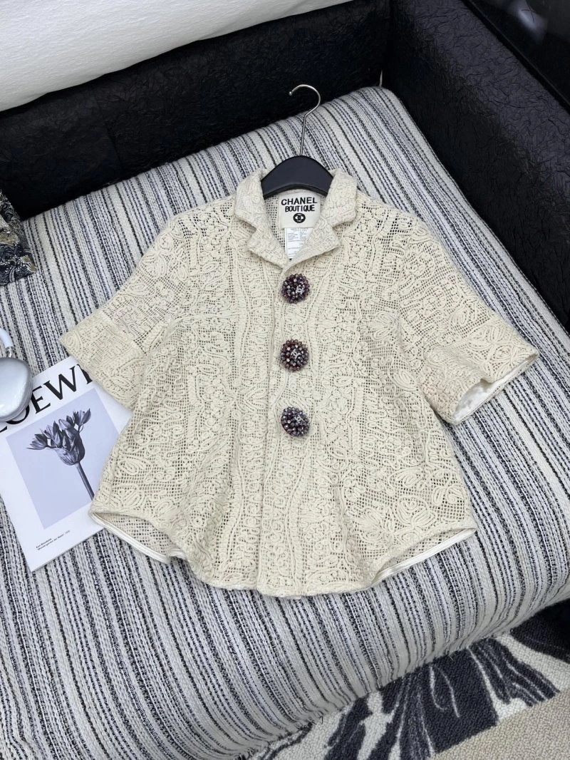Snug Chanel Outwear 108830