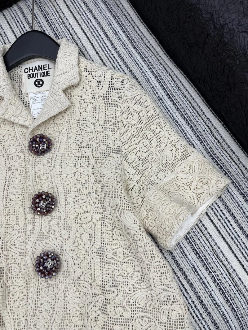 Snug Chanel Outwear 108830