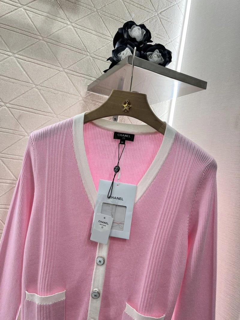 TechFriendly Chanel Outwear 108804
