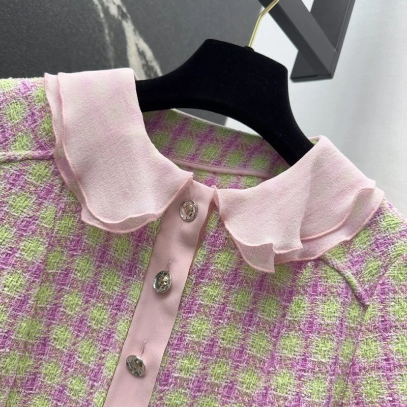 Chanel Outwear Unique 108803