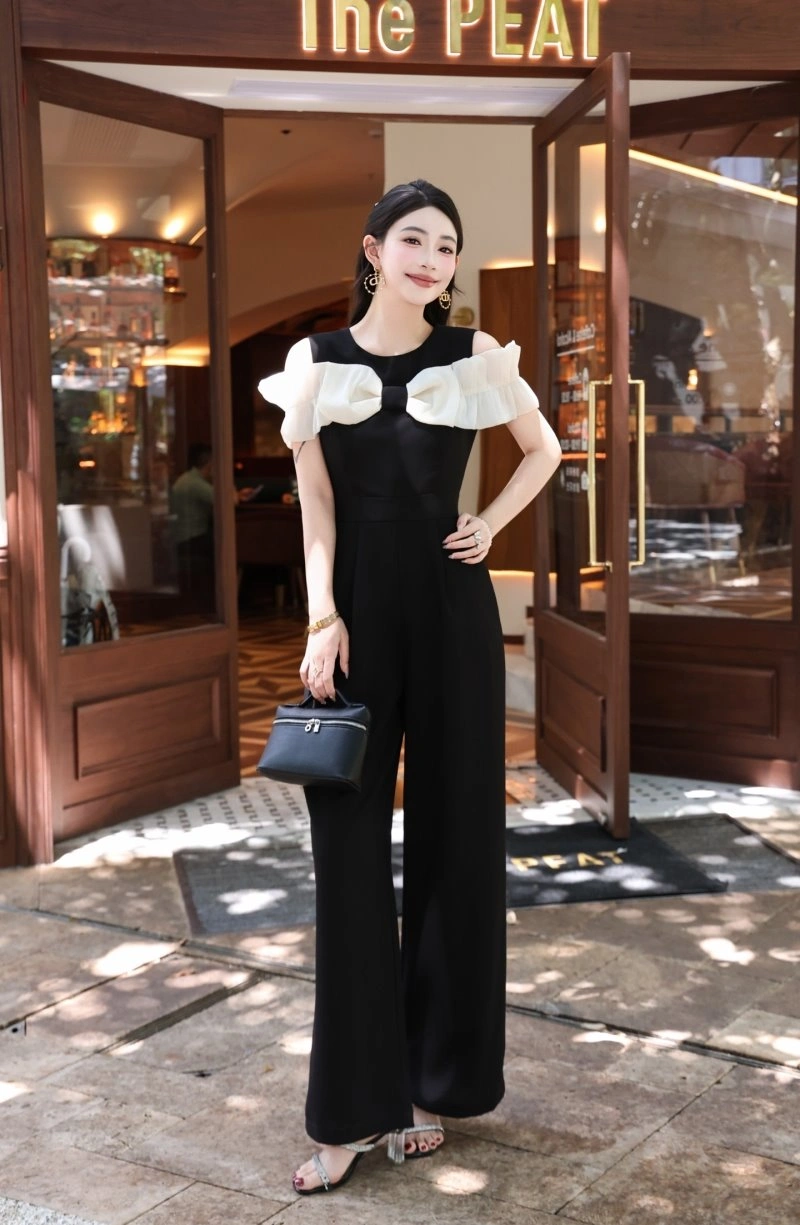 Attractive Chanel Outwear 110496