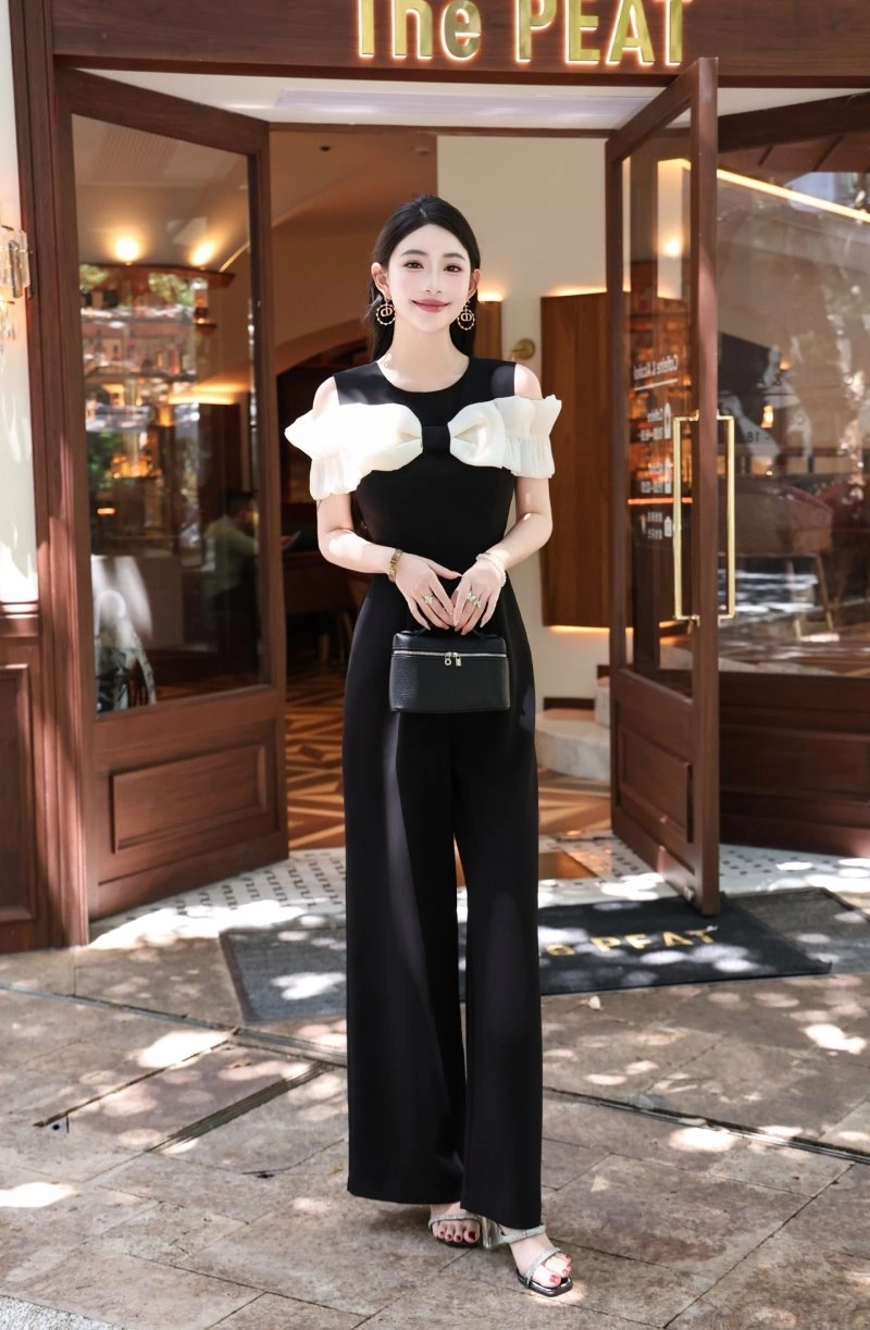 Attractive Chanel Outwear 110496
